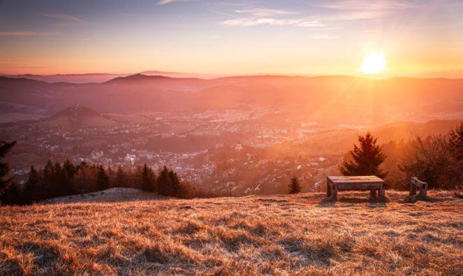 Burg Nad Banskou Stiavnicou Vendégház Hegybánya Kültér fotó