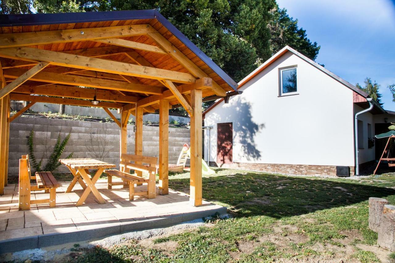 Burg Nad Banskou Stiavnicou Vendégház Hegybánya Kültér fotó