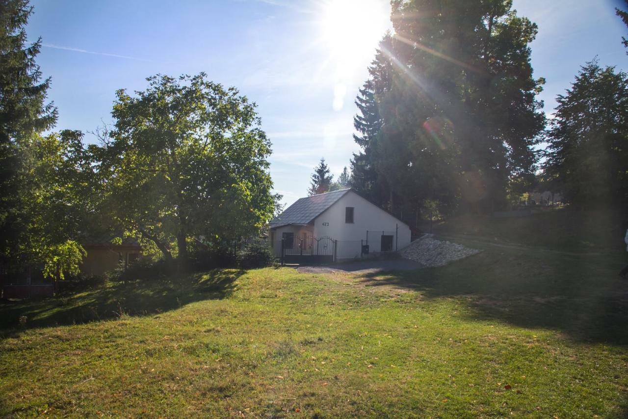 Burg Nad Banskou Stiavnicou Vendégház Hegybánya Kültér fotó